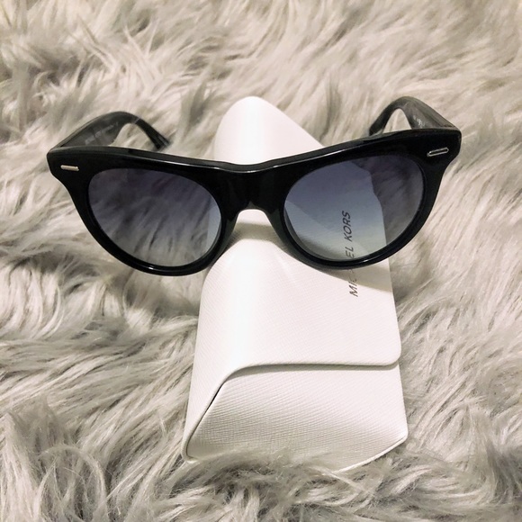 MICHAEL KORS Bora Bora Sunglasses MK-2074 - Picture 2 of 6